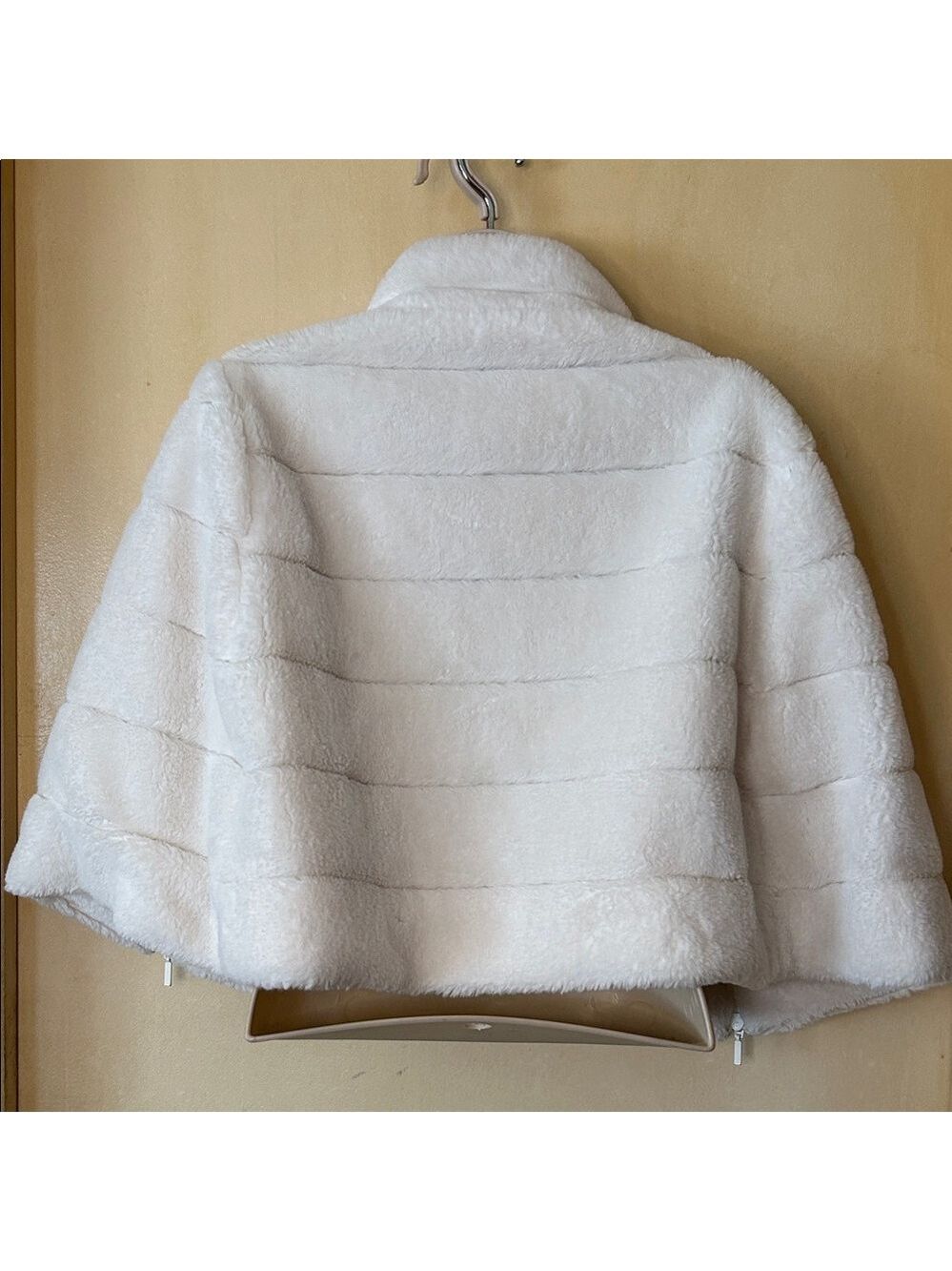 BCBGeneration White Faux Fur Cape - Picture 6 of 11